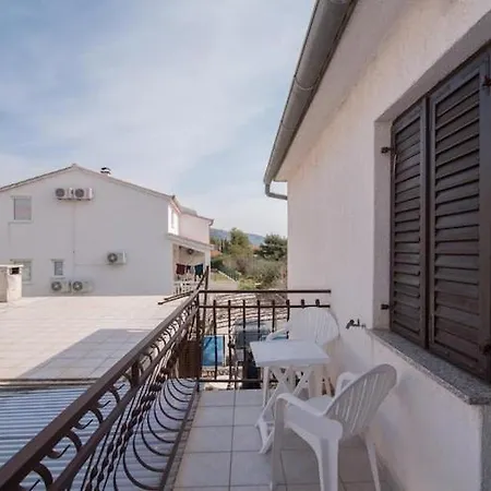 Fidelis - One Bedroom With Terrace And Garden View 3 * Trogir